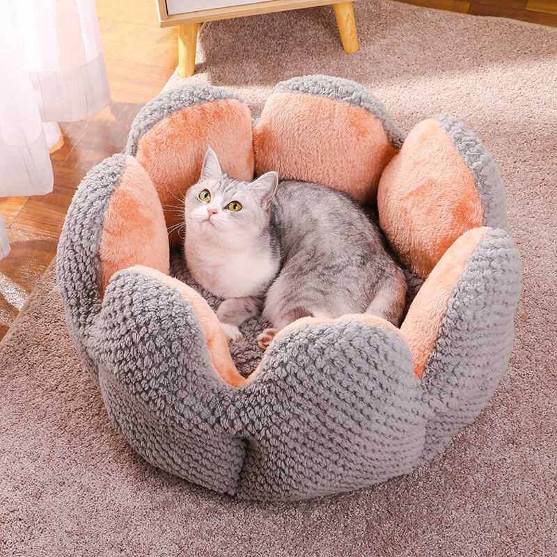 Pet Bed Plush Flower Design for Cats Dogs