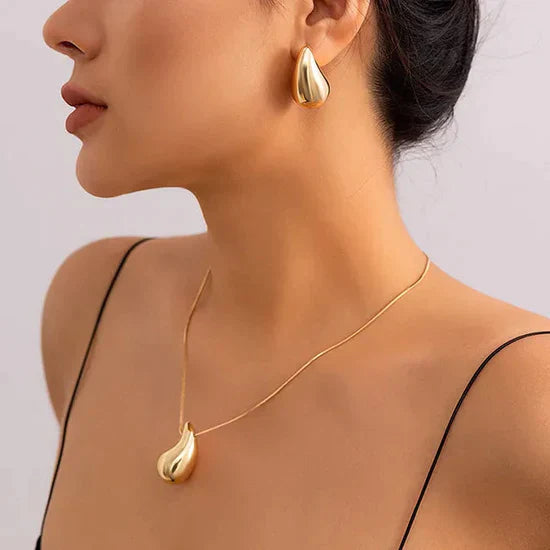 Women's Elegant Gold Teardrop Earrings | Sleek Polished Design
