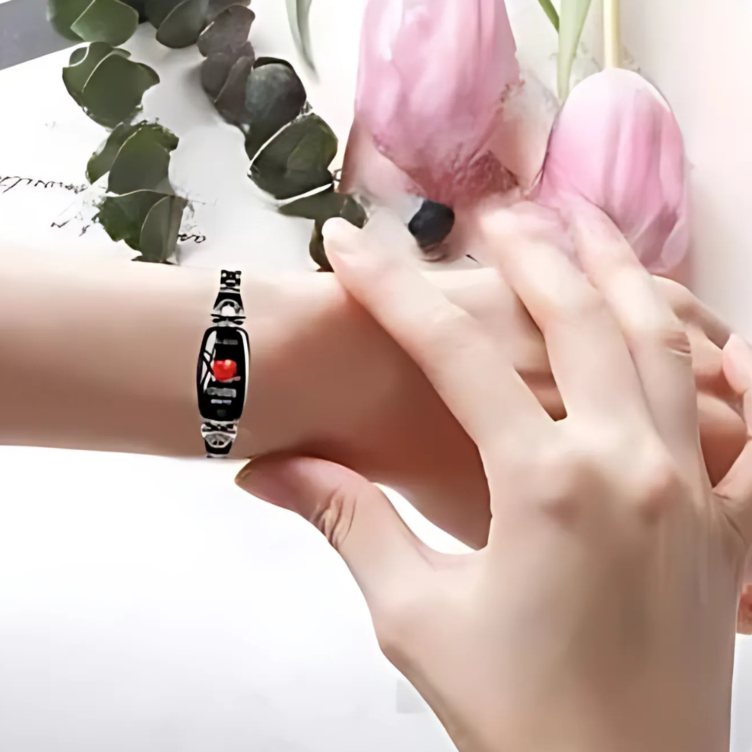 Smart Fitness Watch for Women with Bracelet Strap